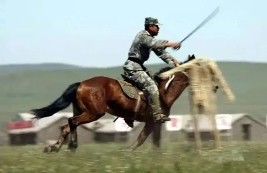 寻找记忆中的战马奔腾中国最后的骑兵部队