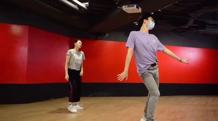 伊能静|伊能静18岁儿子穿女装又要休学？他通通澄清：都是开玩笑