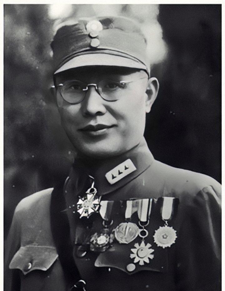 陈诚与何应钦,45年蒋介石为何选择何应钦