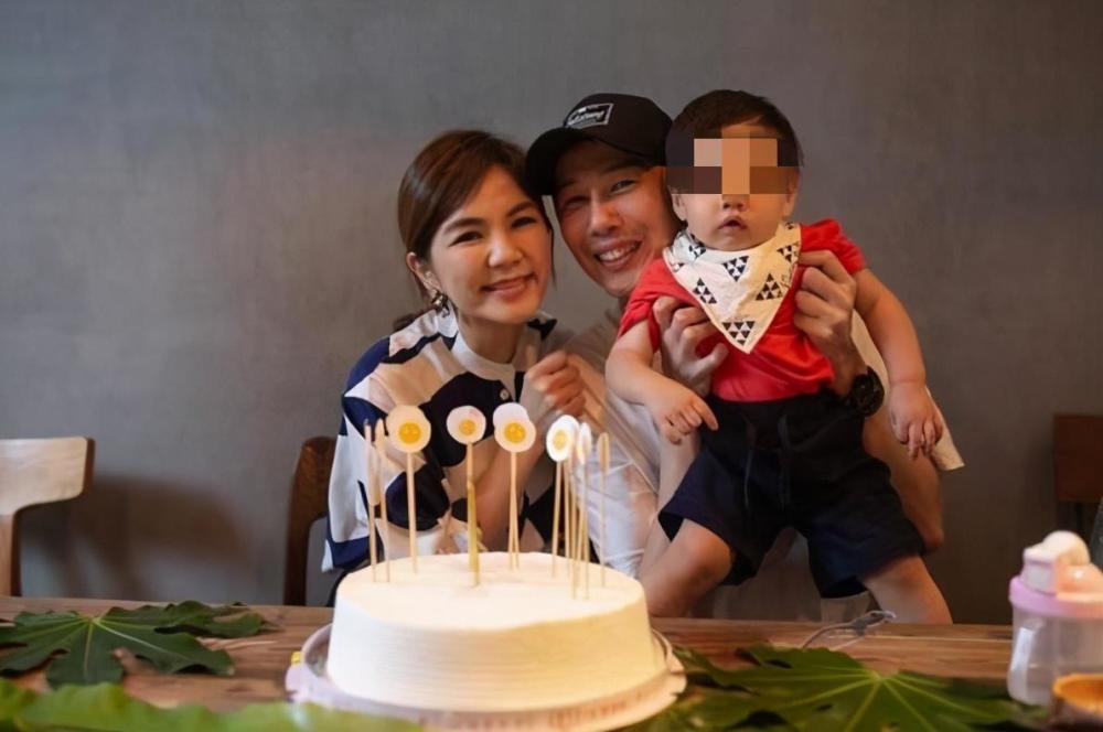 ella生产过程公开,老公和姐妹全程陪伴,妈妈的身份来得太艰难