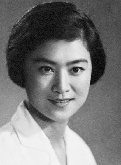 《舞台姐妹》记者江波,高放演百部戏,还是画家作家,今还好吗?