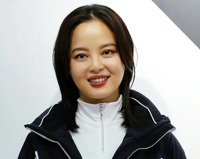 邓伦|修图师爆料行业内幕，男演员要求挨个修毛孔，点名邓伦故意炒作