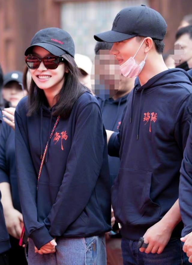 风起洛阳|黄轩古装新剧开机，群众演员就有25000人次，网友：大场面呀