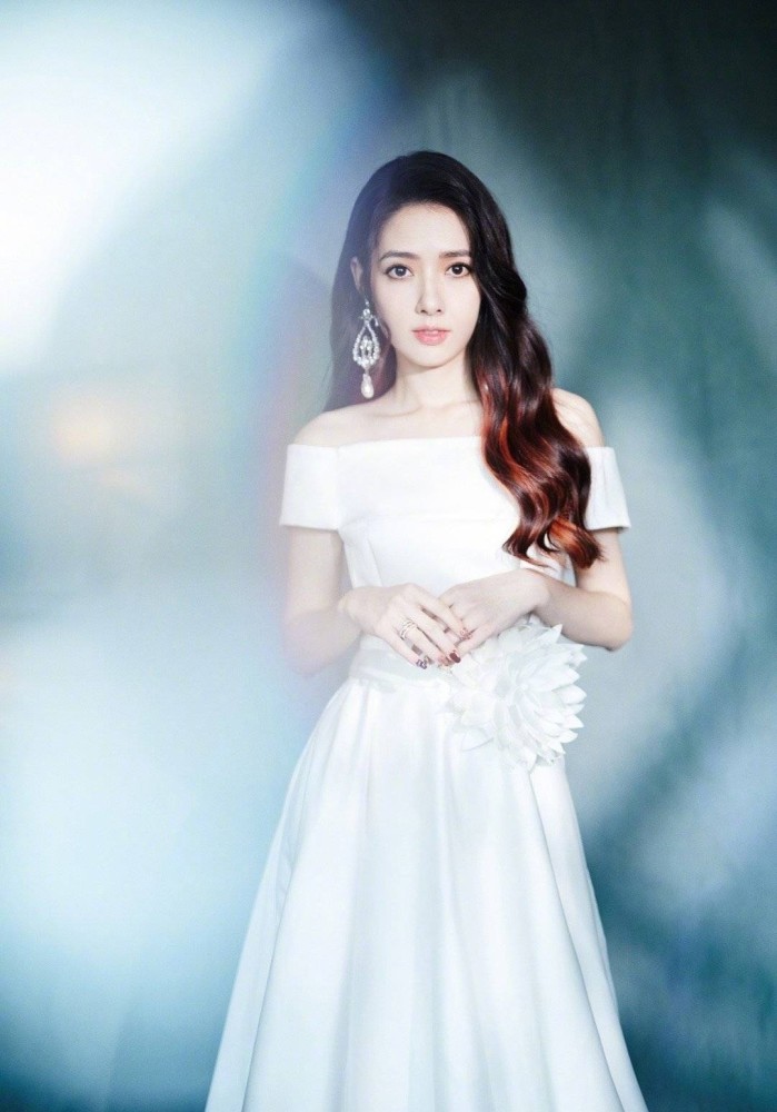 郭碧婷|向太晒向佐郭碧婷豪宅，全文强调向佐喜好，未提郭碧婷被网友质疑