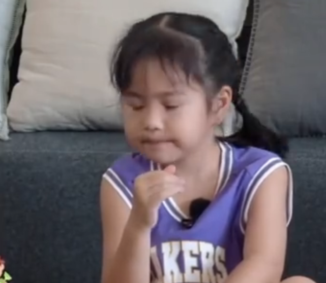 包文婧|一线｜包文婧腹部隆起疑怀二胎？工作人员否认：没有的事儿