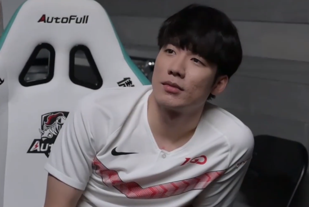 近日lck很多队伍都开始了大动作,而lpl的队伍也慢慢公布了一些变动,之