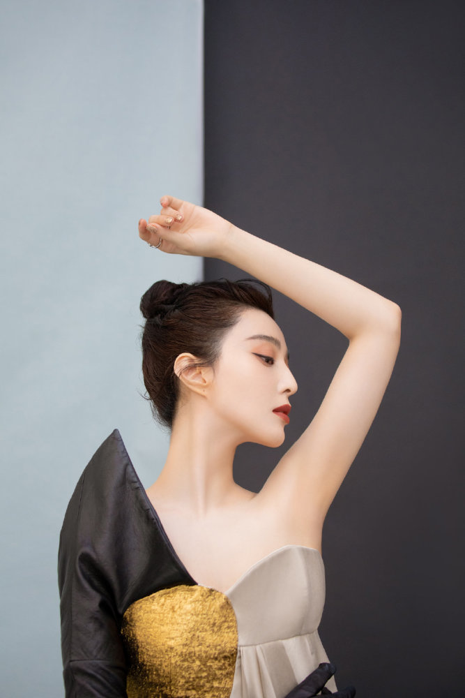 范冰冰|范冰冰与姚晨的同框生图出来了，看看谁的状态更好？