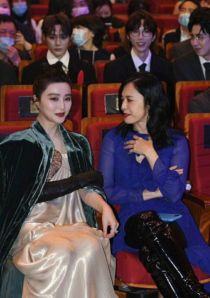 范冰冰|范冰冰与姚晨的同框生图出来了，看看谁的状态更好？