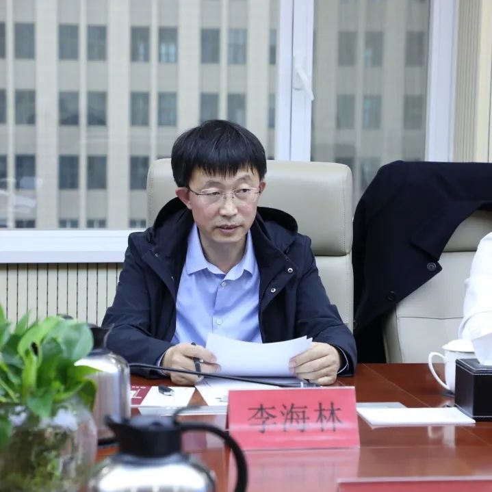 张显鹏代表市委政法委对全市检察工作提出四点希望:一是要提高政治