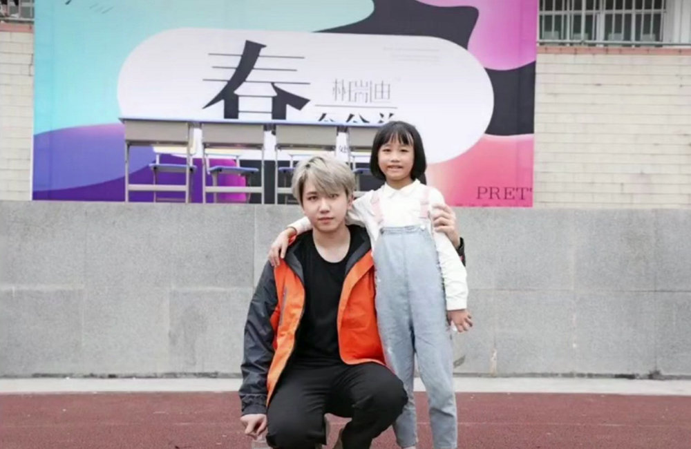 变形计|《变形记》主人公控诉节目组恶意剪辑，举横幅喊话“还我清白”