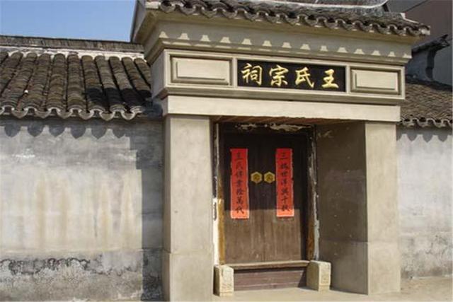 不过据传闻称是葬在了牛首山上;直到2009年,有人在南京将军山上,发现