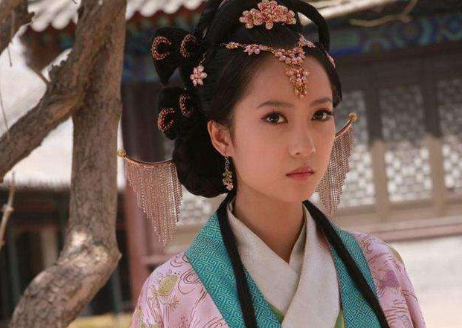 朱元璋逃到农妇家避难,走时担心她怀有骨肉,用一把梳子做出承诺