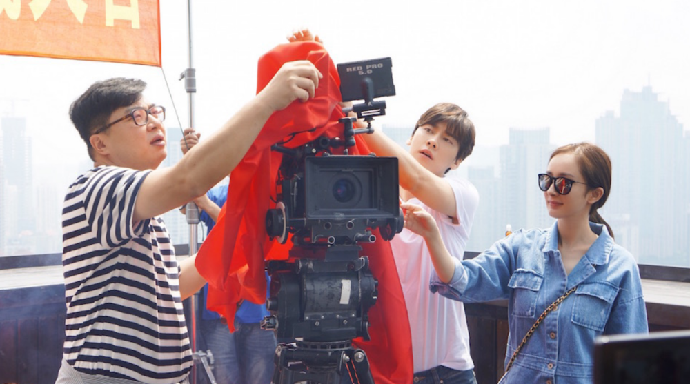 李易峰|李易峰仍被传和杨幂领证靠女人走红？他辟谣后潜心蛰伏，用实力正名