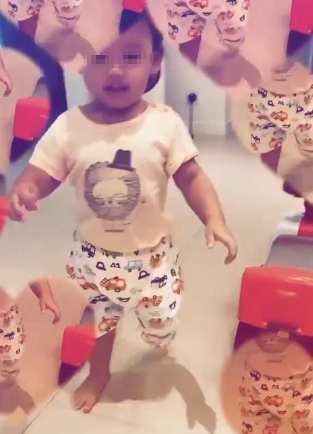 张柏芝|张柏芝三儿子2周岁生日，谢霆锋离京与王菲传情变，行程曝光说明一切