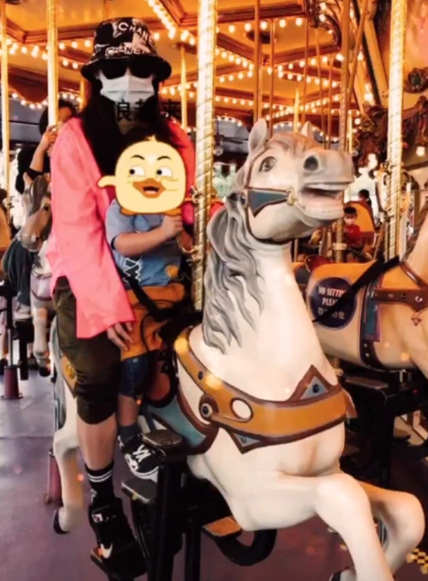 张柏芝|张柏芝三儿子2周岁生日，谢霆锋离京与王菲传情变，行程曝光说明一切