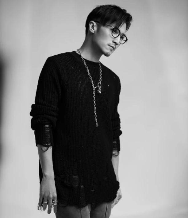 张柏芝|张柏芝三儿子2周岁生日，谢霆锋离京与王菲传情变，行程曝光说明一切