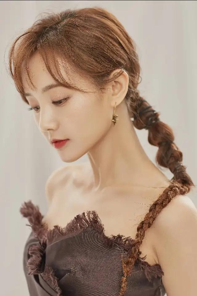 李一桐:第7804期时尚潮流美图欣赏!