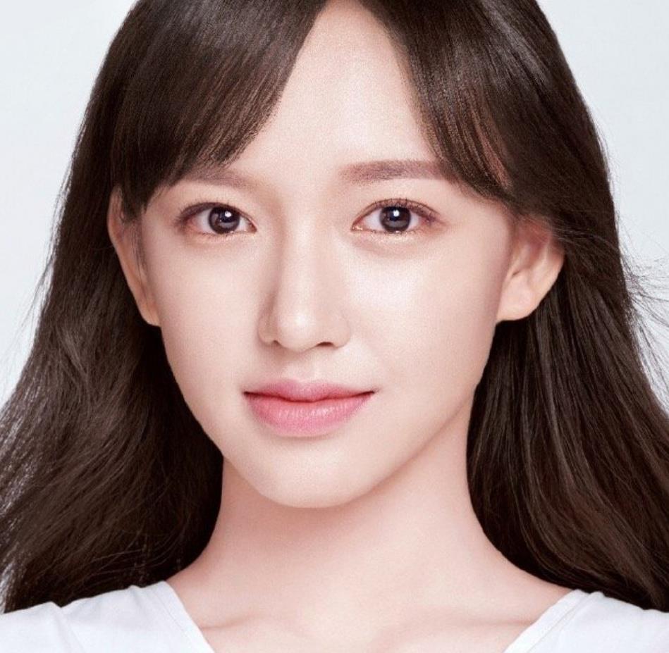 证件照才能考验女星颜值,程潇清纯,孟美岐干净,最后一位比化妆还惊艳