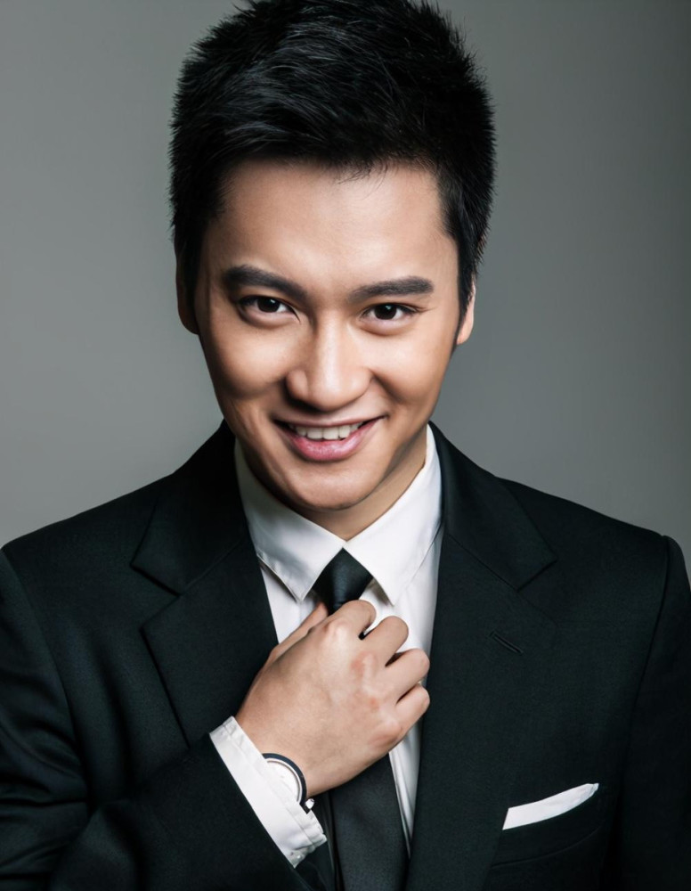 郭晓然:有着并不太出众的长相,表演极具时代感,生活中风趣幽默_腾讯