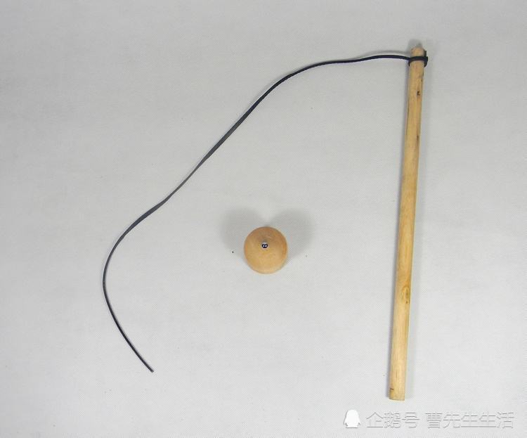 70年代,在农村长大的孩子,他们主要玩什么玩具呢