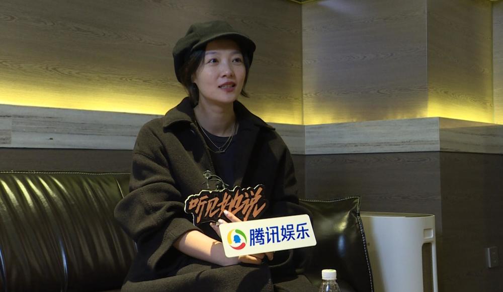 齐溪素颜接受采访