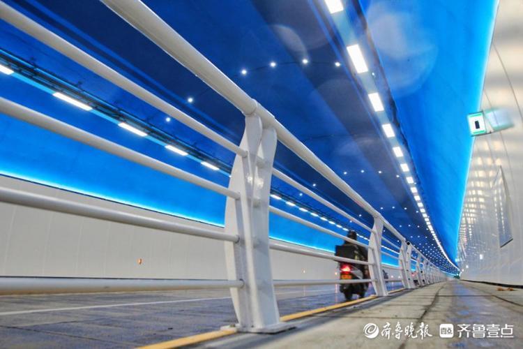 济南转山隧道改造完成,洞内"泉水蓝"配点光源宛若星空_腾讯新闻