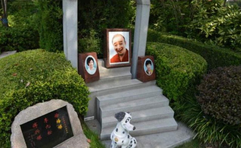 老娘舅李九松11月19日福寿园举行落葬仪式一起来云直播