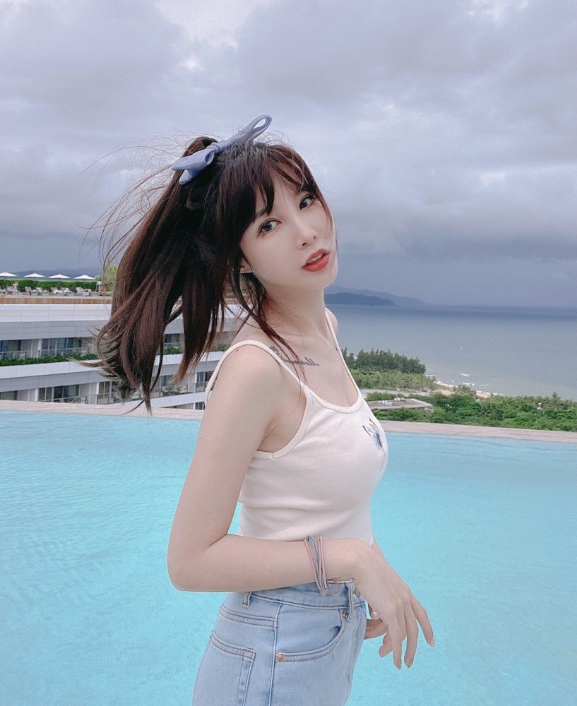 网红张沫凡公开恋情?衣帽间总价值够买北京一套房,究竟是何来头