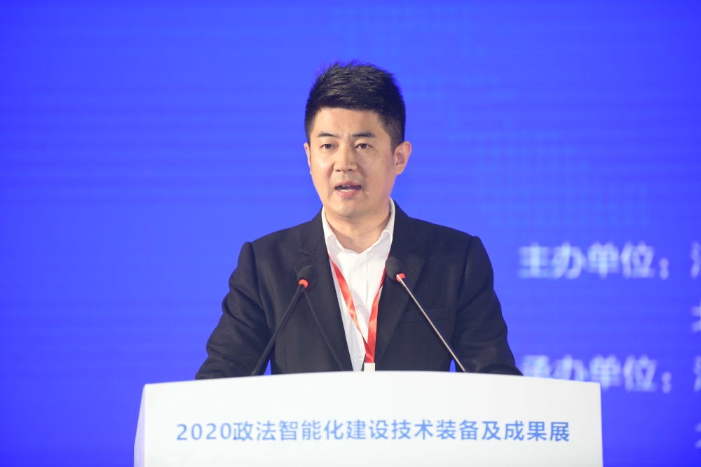 企业代表360集团副总裁,政企安全集团轮值总裁胡振泉在开幕式上致辞.