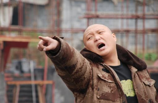 记得夏洛特烦恼的混混吗戏中猥琐油腻戏外却是27岁小鲜肉