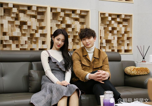 2am的郑珍云在感谢女友朴景丽时激动得泪流满面_腾讯新闻