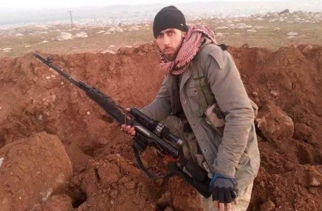 中东传奇狙击手击毙200人守住一座城却毁在记者手里