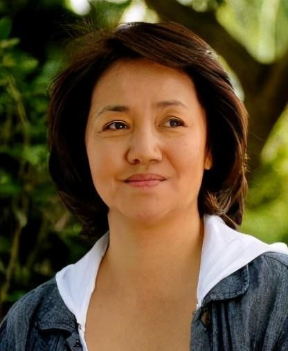 "李野萍在中国话剧领域有着很高的艺术造诣.