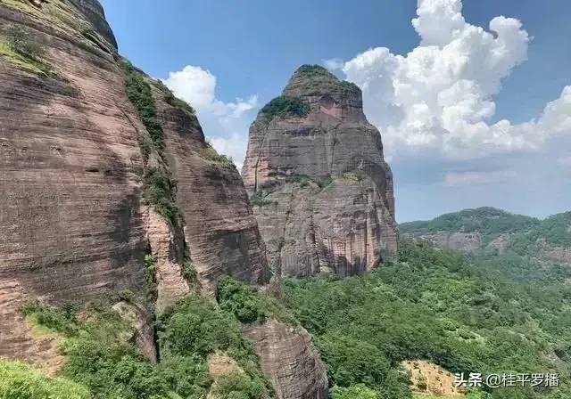 探访广西最美丹霞地貌—麻垌白石山