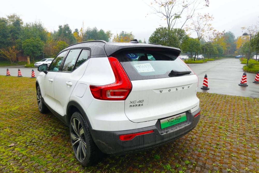 试驾xc40 recharge–让你不得不爱的沃尔沃suv_腾讯新闻