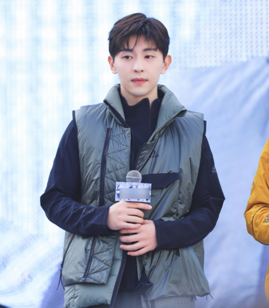 生图下的邓伦,这颜值是认真的吗?不愧是大众男神