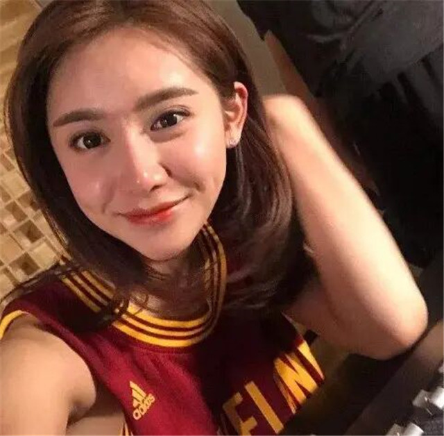 美娜现任男友图片