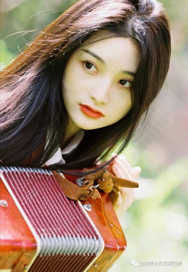 武汉体育学院美女周雨欣
