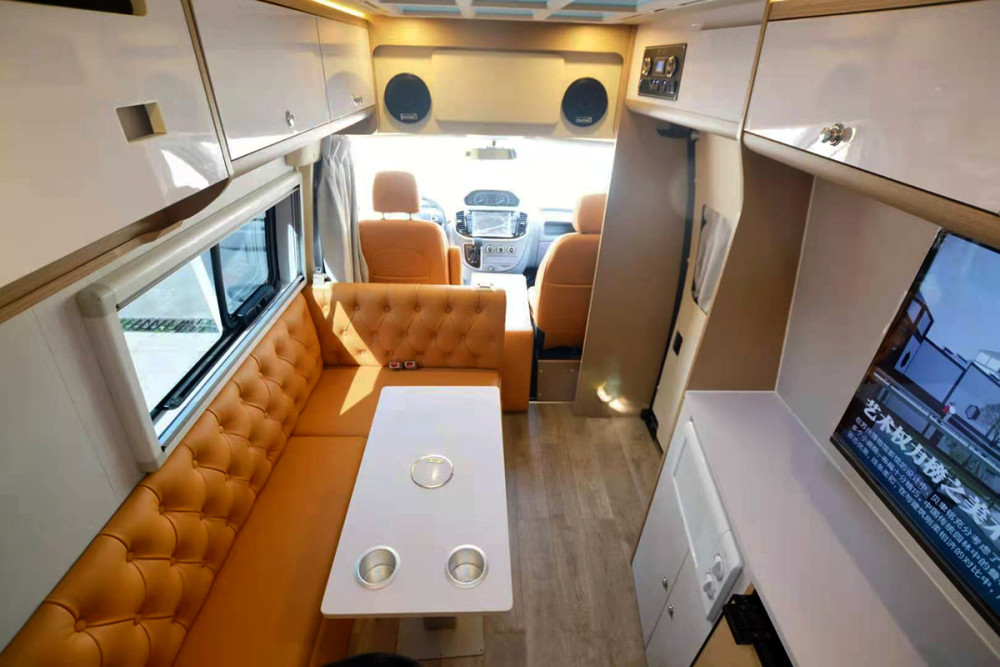 112729上海房车展华旅房车多款车型即将亮相