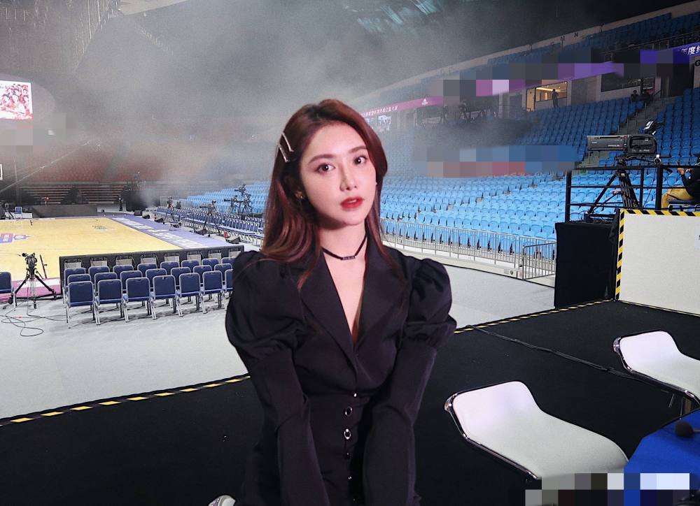 NBA美女主播美娜首谈与秦奋感情，主动提分手，月入百万开公司_腾讯新闻
