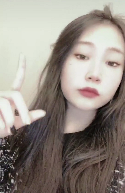 小沈阳14岁女儿"整容式长大"!长发飘飘俏皮可爱,女团范十足