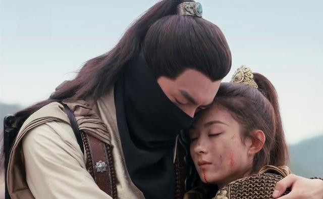 而宇文玥作为男主角,虽然大火了一段时间,但是目前来说,找他出演的