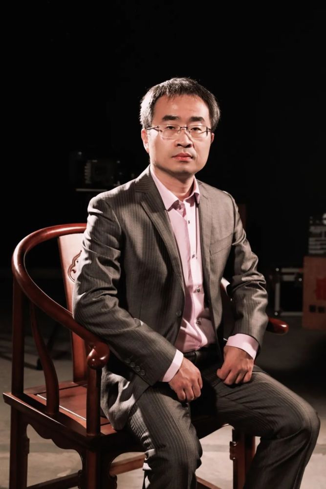 张国涛,中国传媒大学研究员,博士生导师,传媒艺术与