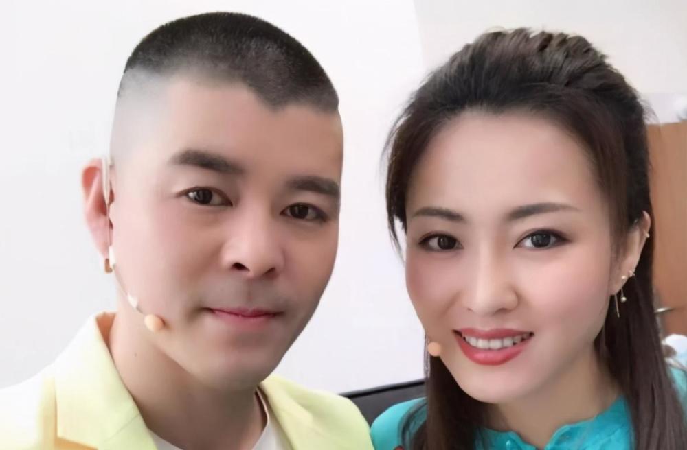 王小虎|赵本山徒弟王小虎小7岁娇妻罕曝光！高颜值撞脸周涛，19岁便裸嫁