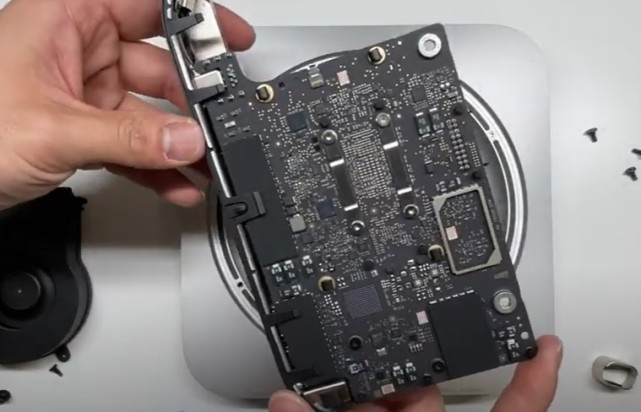 苹果macmini拆解0热管散热内存不可升级