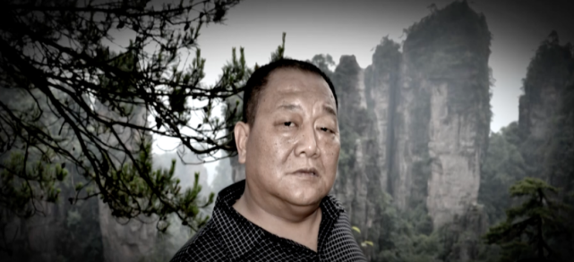 北京村霸石凤刚的黑色家族：本人贪5.8亿，儿子撞战士，妻子骗村民_腾讯新闻