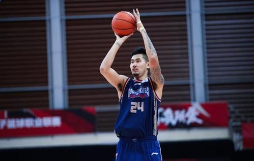 新人丛生2:王文宇刘毅争位,郑祺龙让李楠