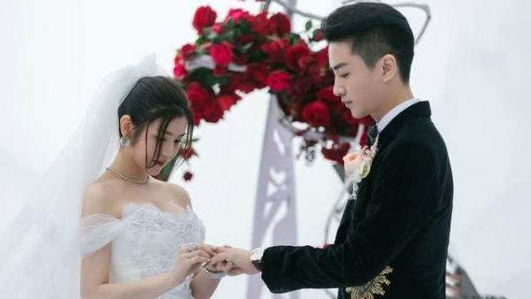 赵丽颖|错过赵丽颖的陈晓醉酒传婚变，有些人注定只能是路过