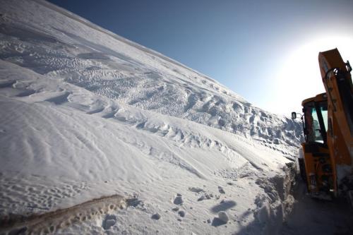 都在下雪,而为了防止可能发生的雪崩印度军方也早已发布了雪灾警告