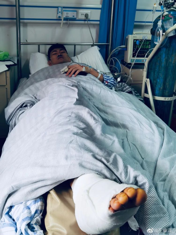 时隔一年又骨折!南昌大学名宿太难了